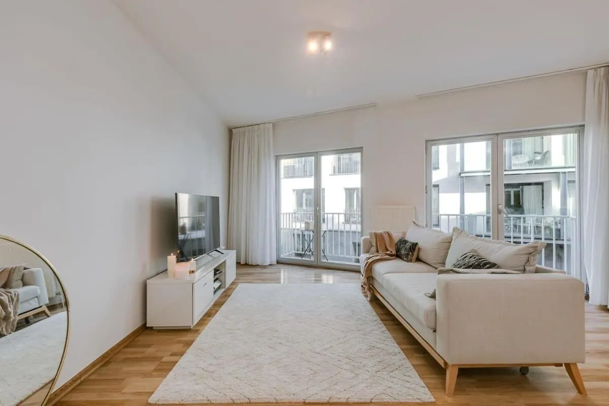 Stylish Apartment With Terrace And Balcony location